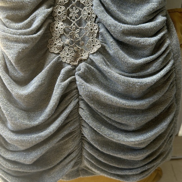 XOXO Ruched Top - Picture 9 of 11